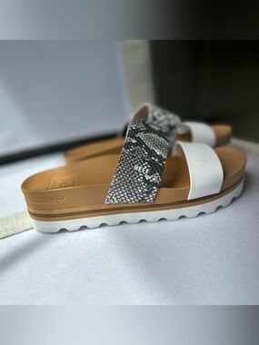 Reef Women's Cushion Vista Hi Slide Sandals – Size 6 / EU 36